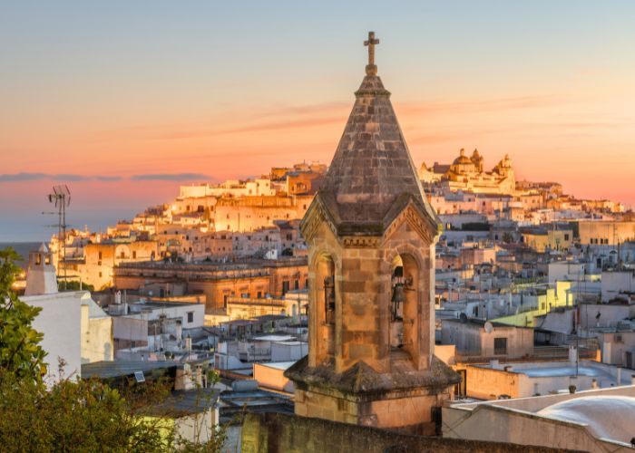 Νάπολη, Ακτή Αμάλφι, Κάπρι & Ελληνόφωνα χωριά Απουλίας, ένα ταξίδι ανάμεσα στη Μεσόγειο, την ιστορία και τις ελληνικές ρίζες της Κάτω Ιταλίας