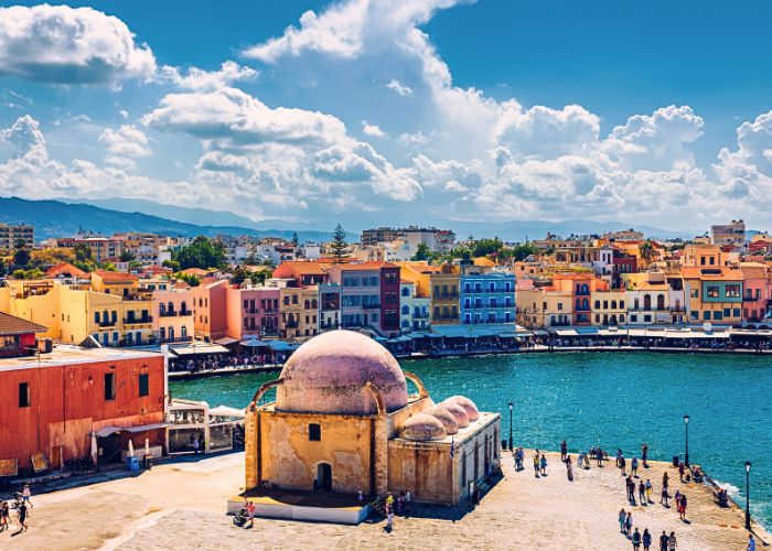 Γύρος Κρήτης, ένα ταξίδι στην ιστορία, τη φύση και τις αυθεντικές εικόνες του νησιού